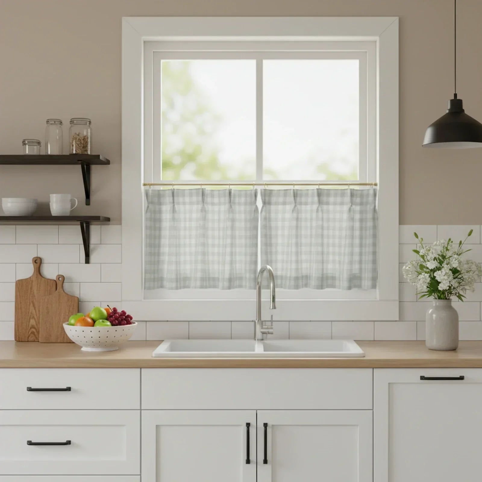 Choosing the Perfect Fabric for Your Cafe Curtains
