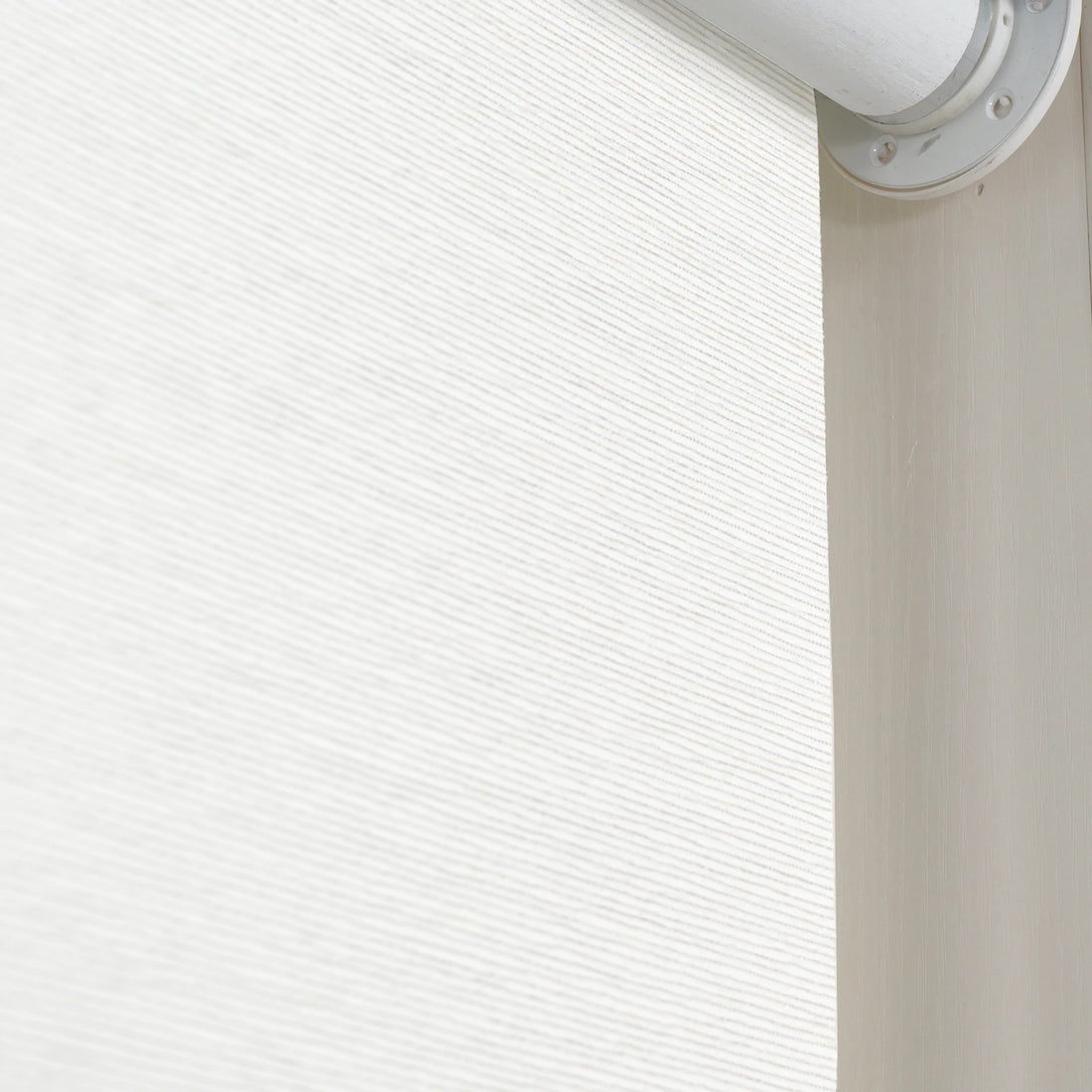 Seth Motorized 100% Blackout Roller Shades